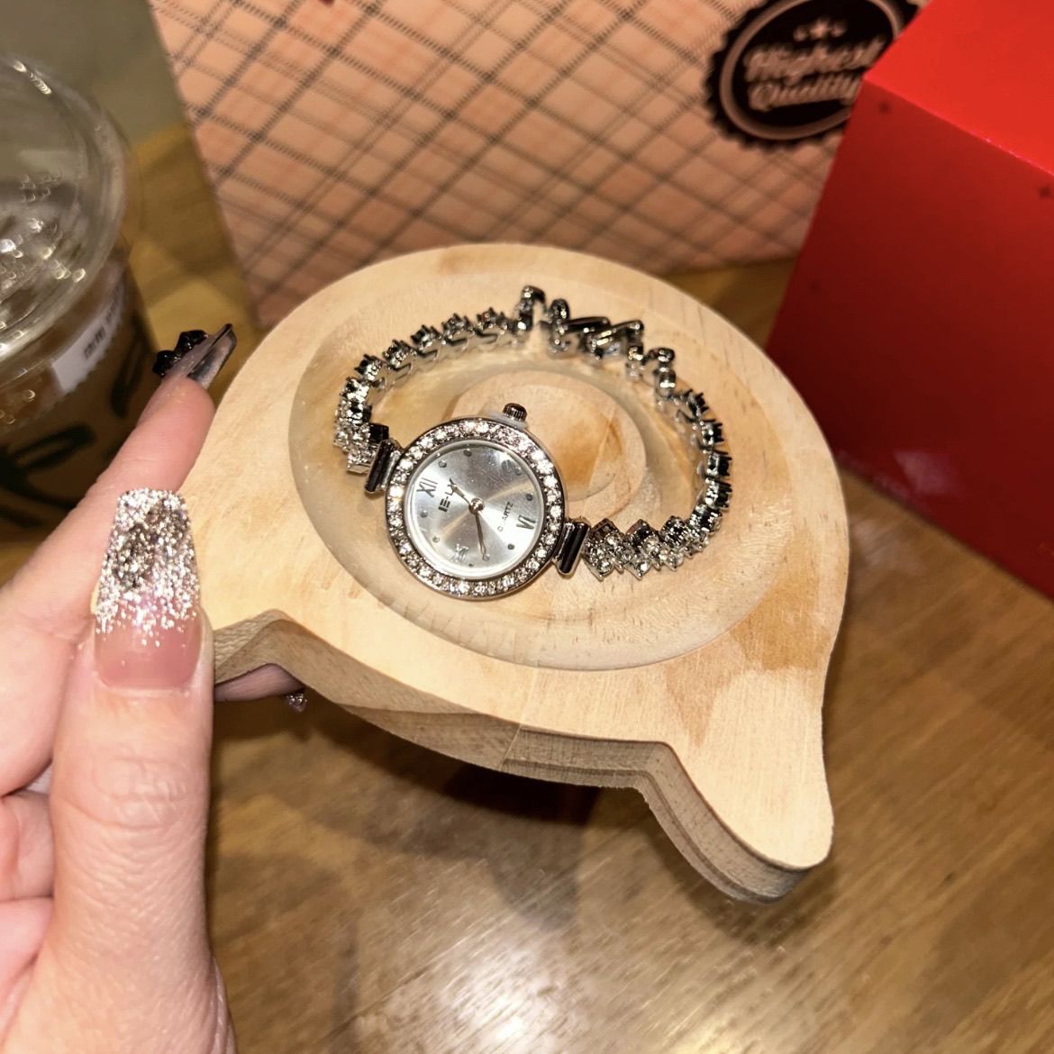 Montres Gemstone – Déballage en direct